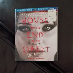 House at the End of the Street Blu-ray